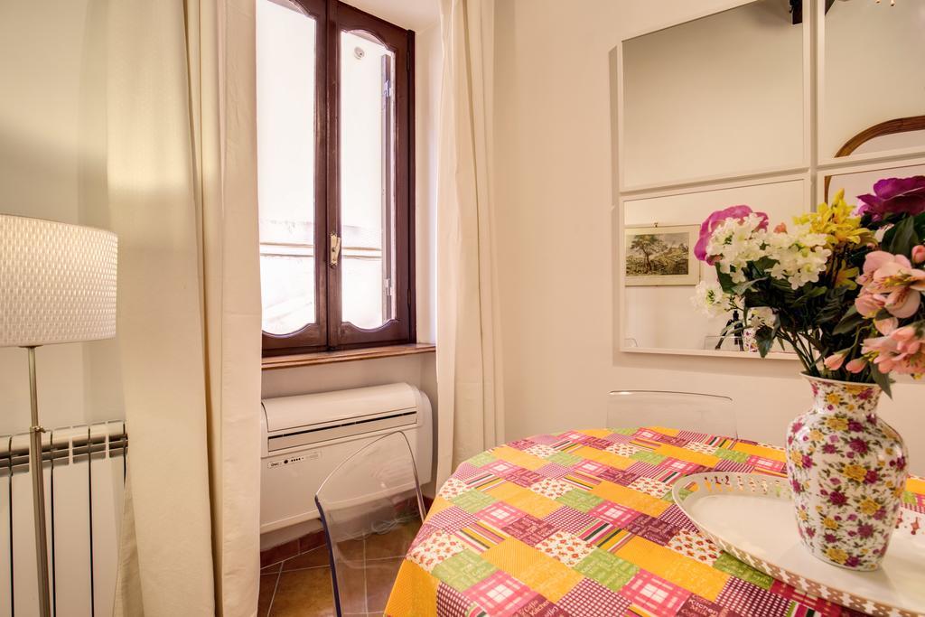 Navona Flowers Appartamento *